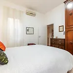 Appartamento A Borgo Pio Con Ampio Terrazzo!
