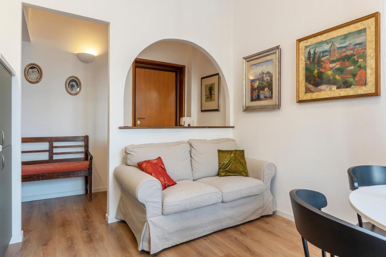 Appartement A Borgo Pio Con Ampio Terrazzo! Rome